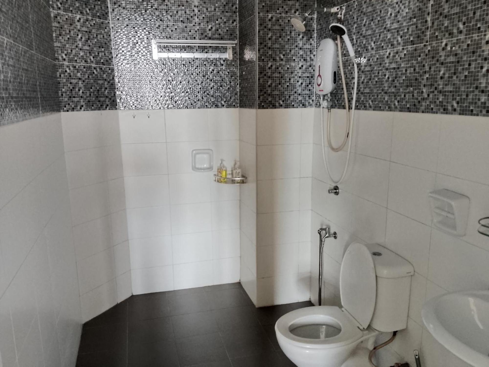 Aeon Tebrau Residences Homestay